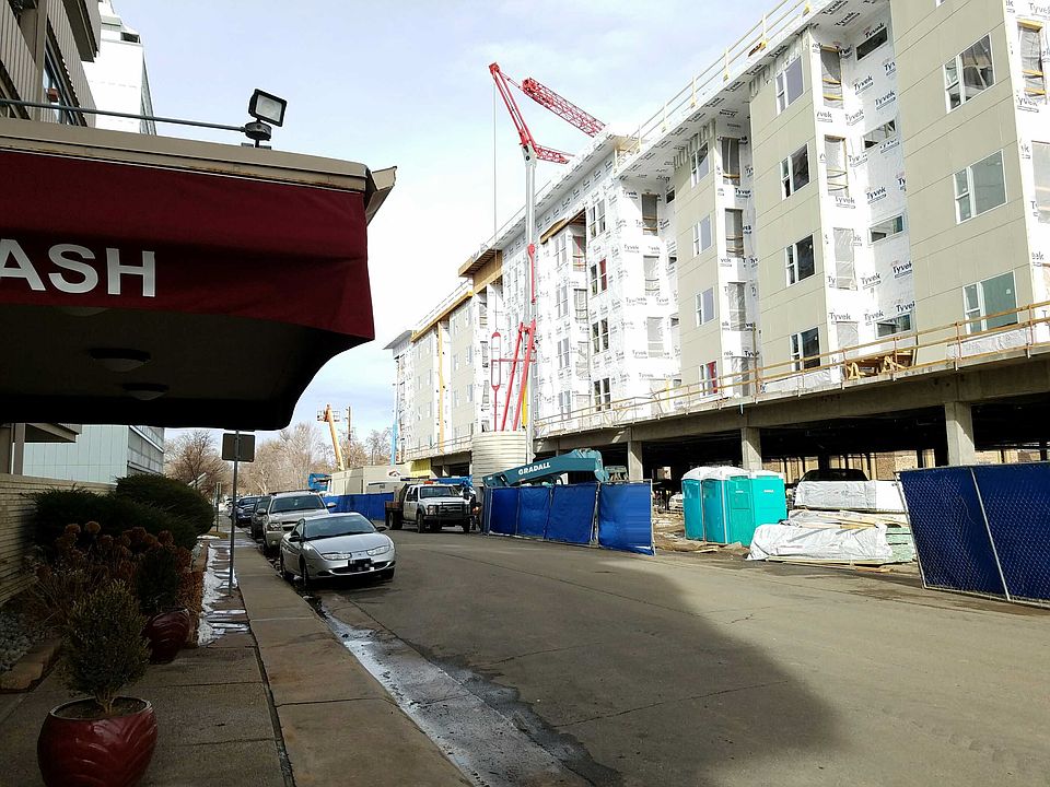 Building Photo 4