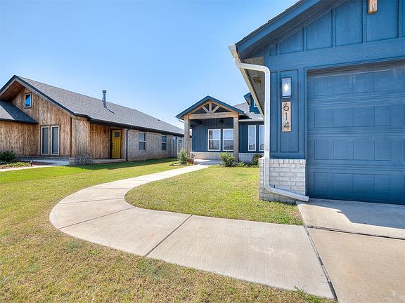 4th image of 614 Ozark Ln
