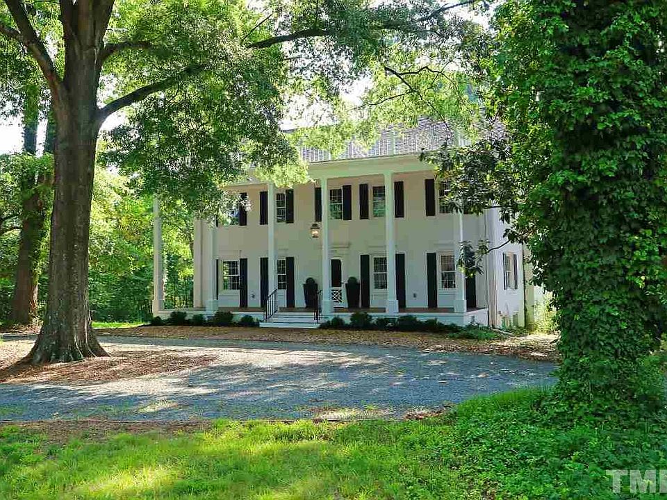 2nd image of 3317 Hope Valley Rd