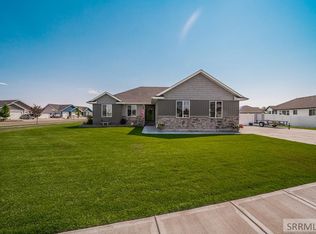 3264 E Bent Grass Dr, Ammon, ID 83401