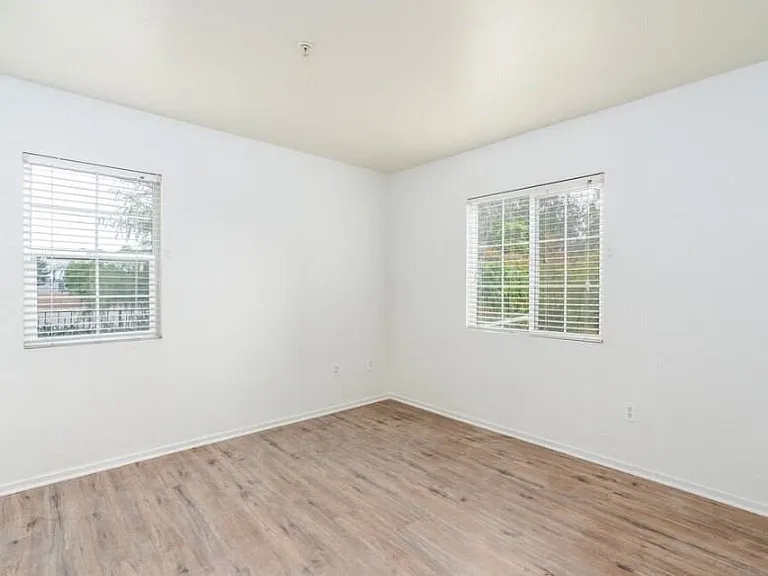 Twin Palm Apartments — Photo 5