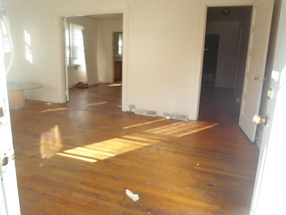 3rd image of 104 S Branch St