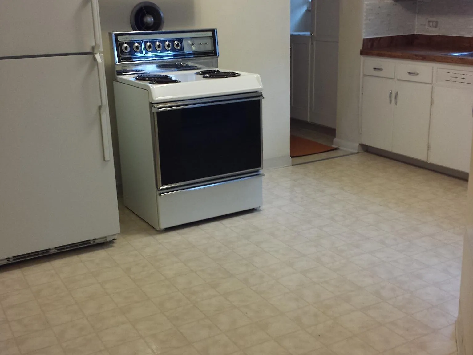 2 bed, 1102 sqft, $2,200 — Photo 2