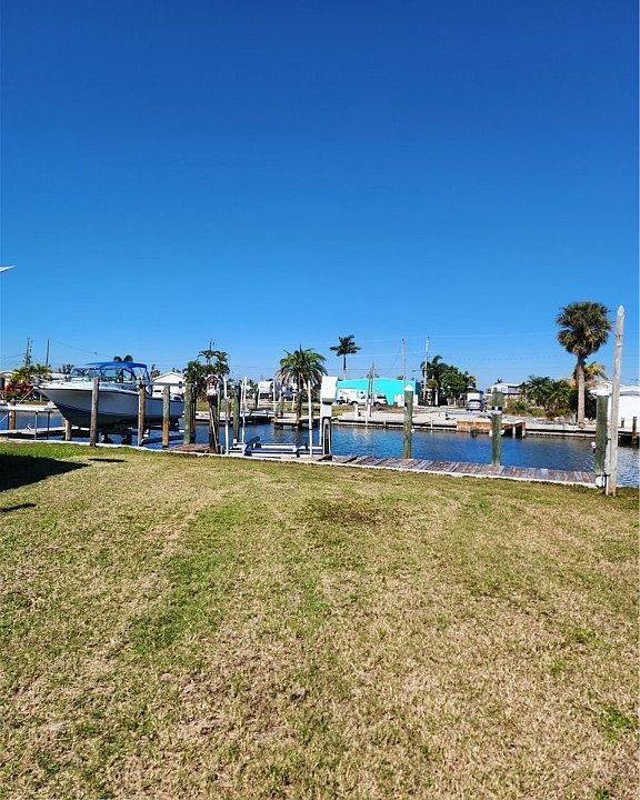 1st image of 3868 Coconut Dr
