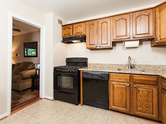 2nd image of 4501 Arlington Blvd APT 129