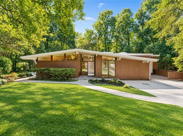1213 Poplar Grove Dr, Atlanta, GA 30306