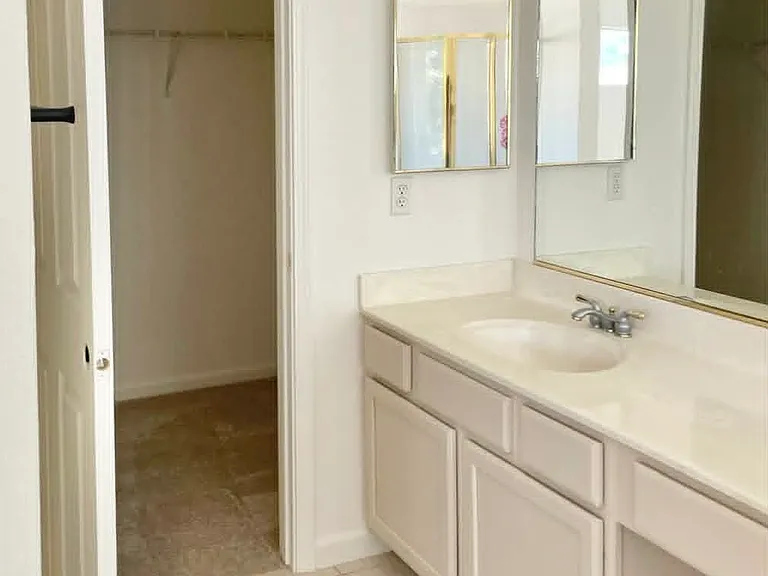 58 Penelope Ct — Photo 11