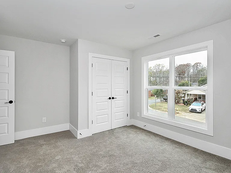 2957 Ross Ave — Photo 21