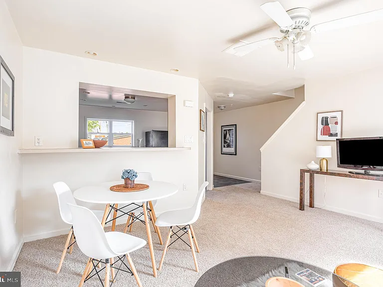 5235 Crowson Ave #6 — Photo 10