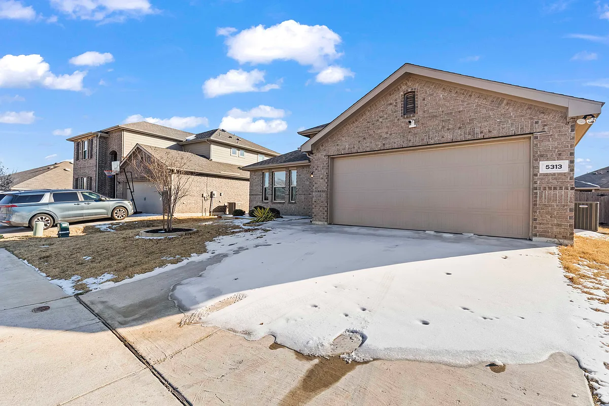 Building Photo - 5313 Creek Hill Ln