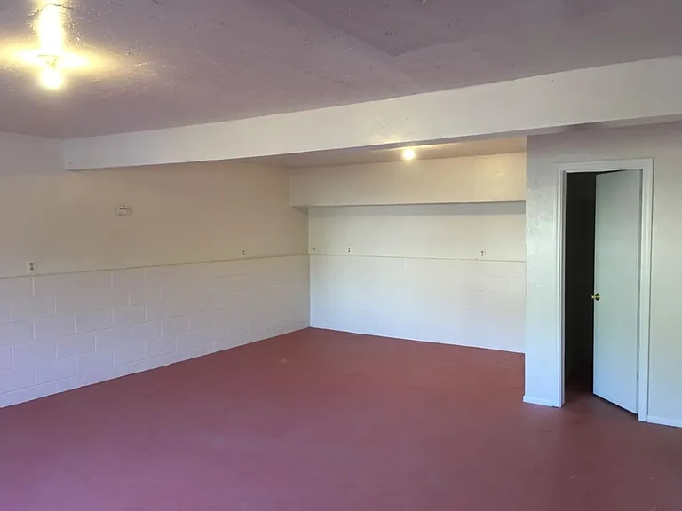 9247 Fairway Dr — Photo 14