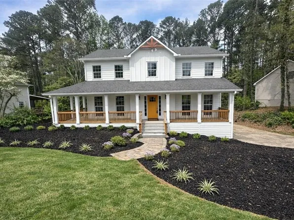 330 London Dl, Woodstock, GA 30189