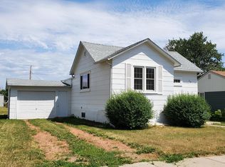 318 N Park St, Hebron, ND 58638