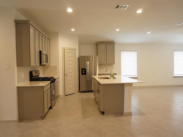 3966 Canyon Shore Ln — Photo 6