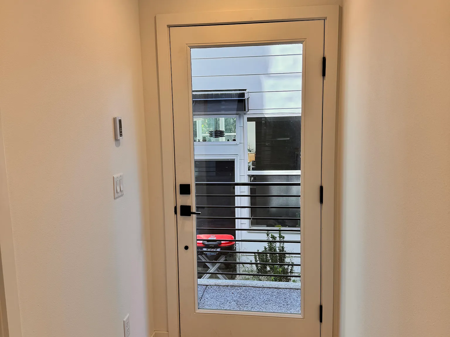2344 Franklin Ave E — Photo 2