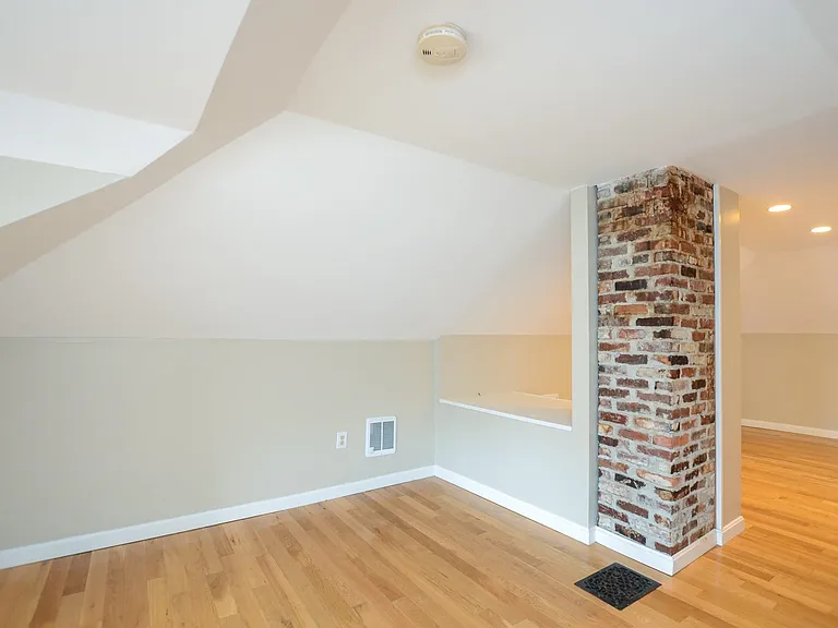 32 Gilman St #2 — Photo 3