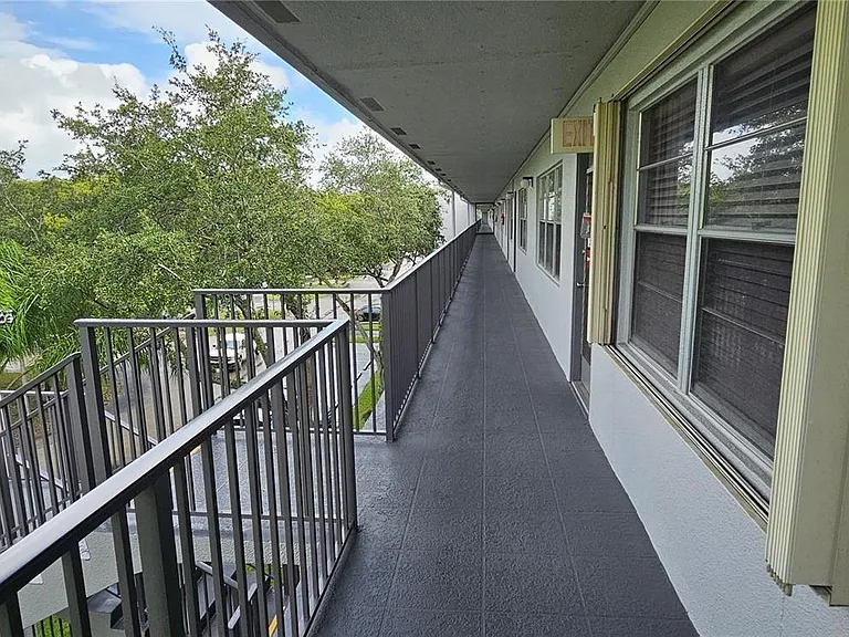 251 SW 132nd Way #417H — Photo 1
