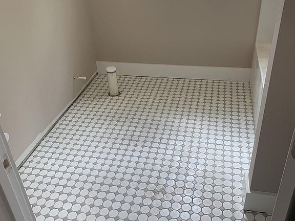 4th image of 110 Kalber Dr