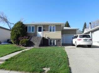 2512 E Rosser Ave, Bismarck, ND 58501
