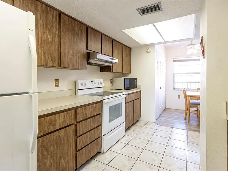 3840 Staysail Ln #3840 — Photo 11