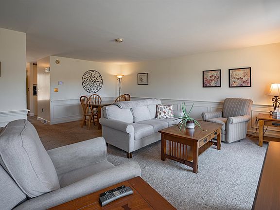 3rd image of 8 Veterans Road Unit 8