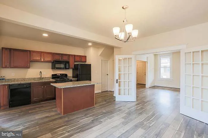 3116 Lawnview Ave — Photo 2