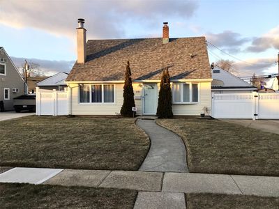 29 Spring Lane, Levittown, NY, 11756