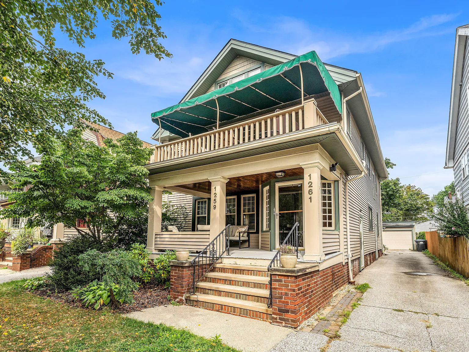 3 bed, 1926 sqft, $2,150 — Photo 1