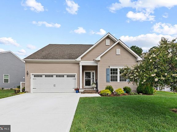 4th image of 18 Thornton Dr