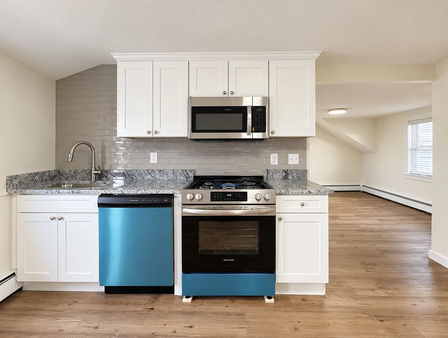 2 bed, 750 sqft, $1,800 — Photo 3