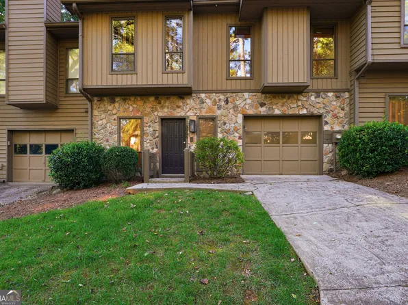 3996 Dyouville Ct, Atlanta, GA 30341