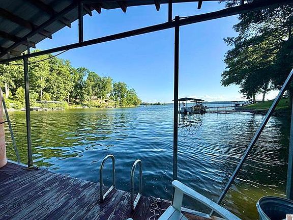4th image of 318 Horseshoe Dr