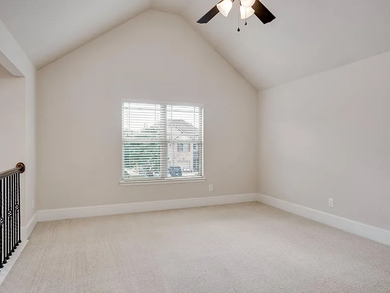 542 Oconee Cir — Photo 23