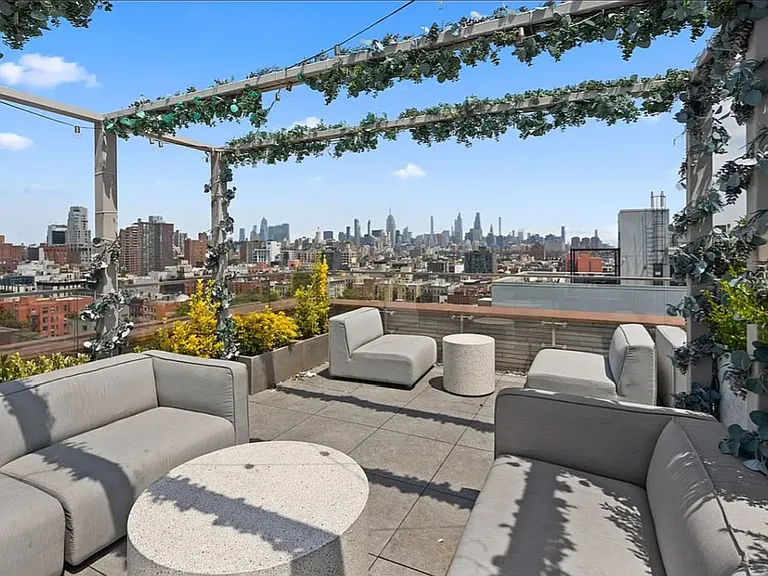208 Delancey St #9D — Photo 10