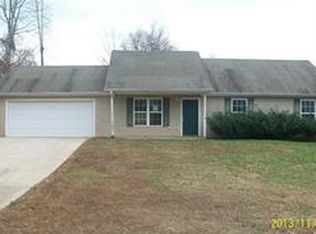 941 Nell Cir, Winder, GA 30680