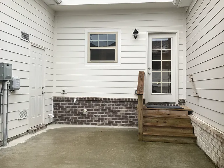 1444 White Dutch Ln — Photo 8