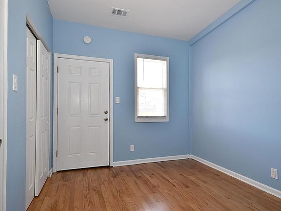 2nd image of 368 N Hamlin Ave #2F