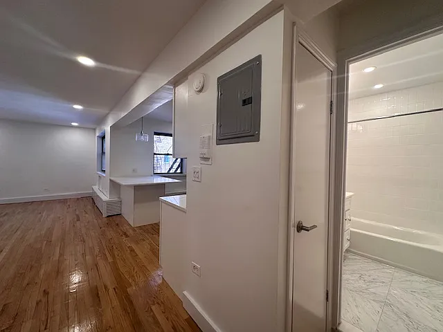 149-45 Northern Blvd #2Z — Photo 3