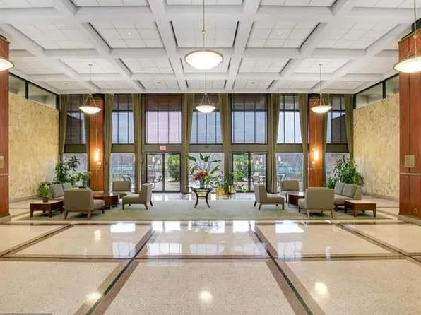5501 Seminary Rd, Falls Church, VA