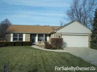2242 Jeffery Dr, Saint Joseph, IL 61873