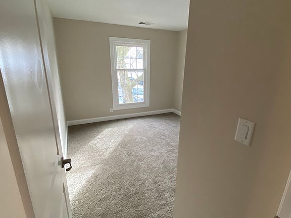 4th image of 1265 Wednesbury Cir