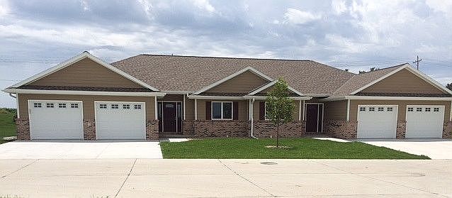 1st image of 5610 Eastbrooke Dr #14