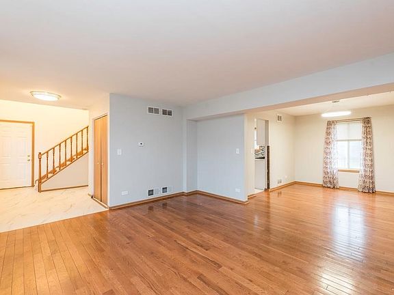 3rd image of 38429 N Creek Ct