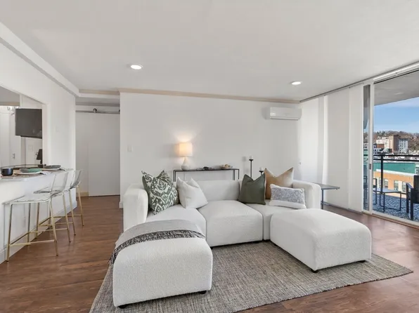 60 Babcock St APT 64, Brookline, MA 02446