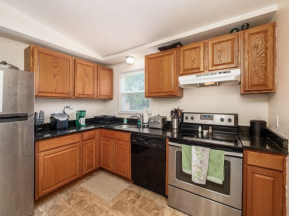 2nd image of 2307 Topaz Dr