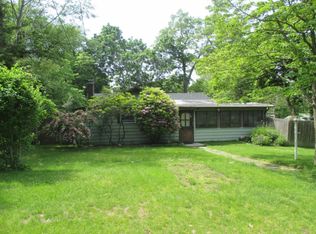 95 Cherry Rd, Rocky Point, NY 11778