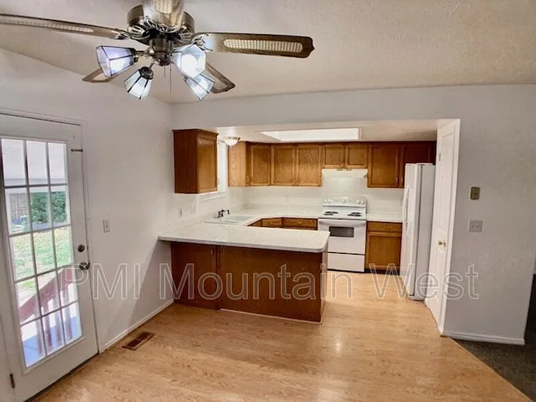 2186 N 1965 E — Photo 11