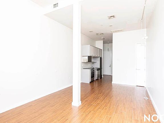 2nd image of 100 Dupont St #4L