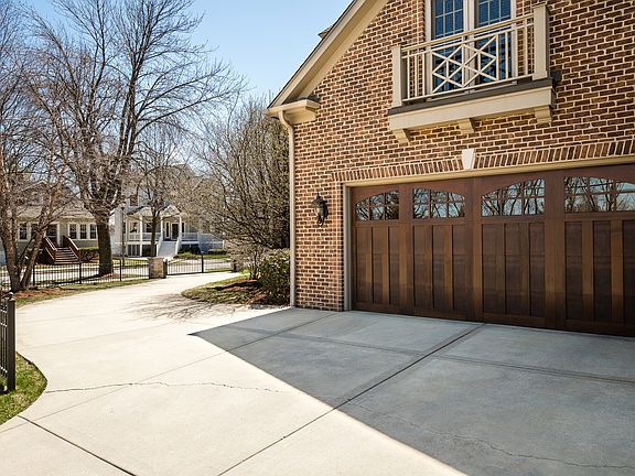 4th image of 506 S Fairfield Ave