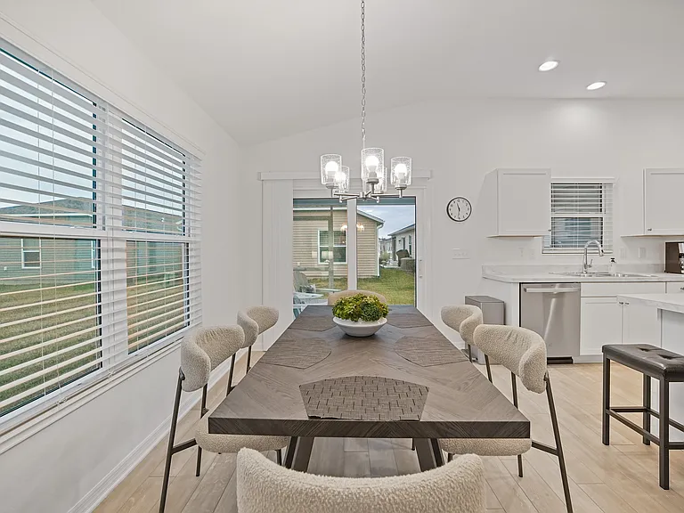 7661 Rutherford Ln — Photo 9